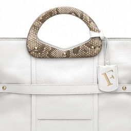 Furla白色牛皮两用手袋 时尚与实用的完美演绎